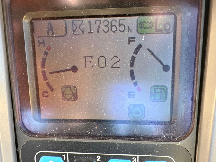 komatsu-pc1250-7-image-23