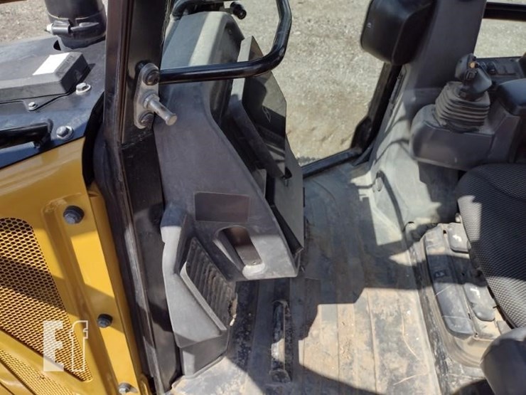2021-caterpillar-d3-image-15