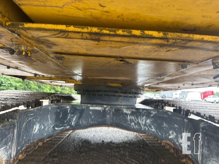 2021-komatsu-pc210-lc-11-image-19