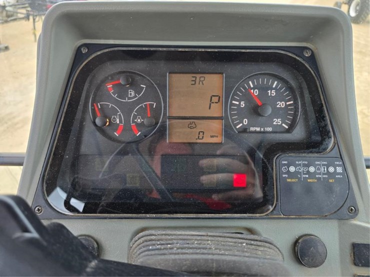 agco-white-8310-image-32