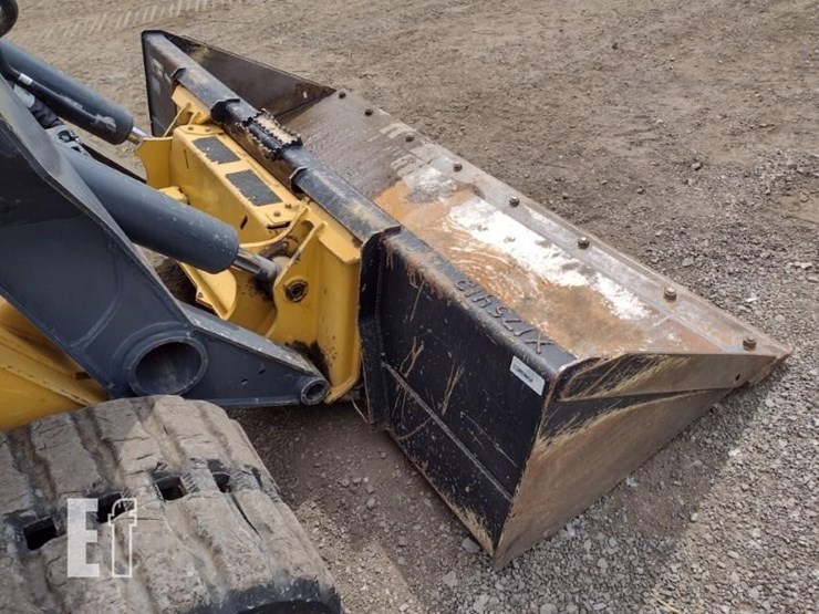 2023-deere-331g-image-17