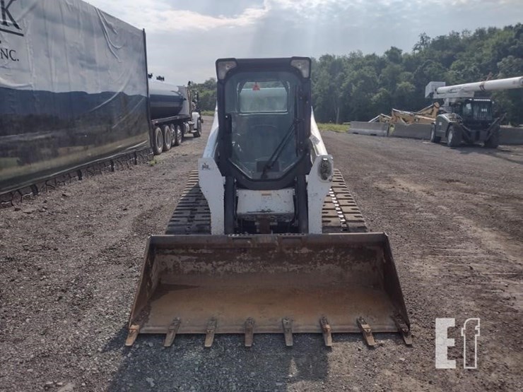 2019-bobcat-t740-image-2