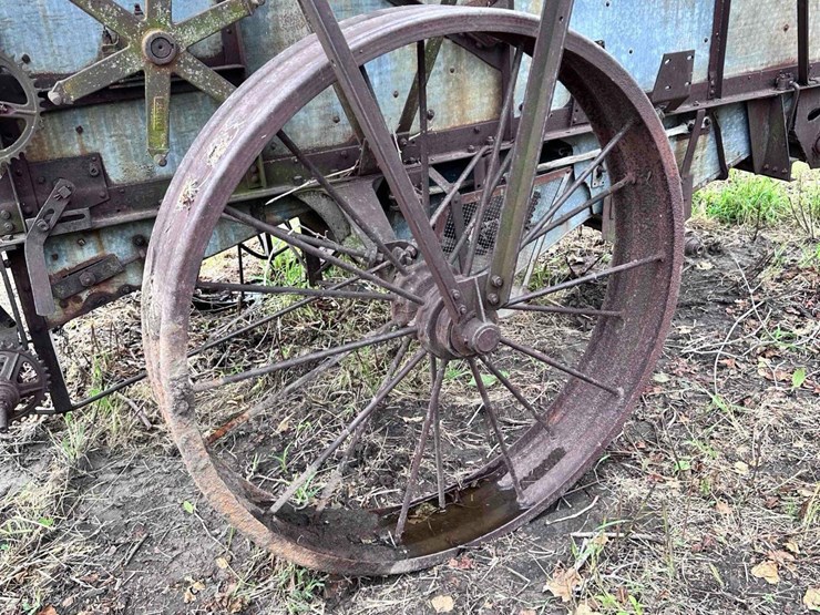john-deere-7-image-5