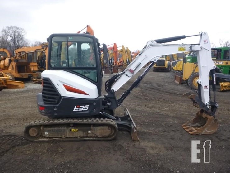 2021-bobcat-e35-image-3