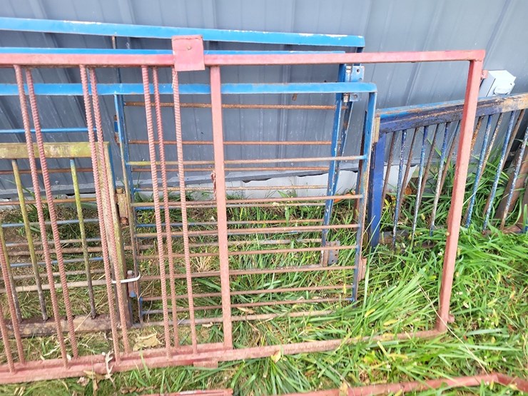 (7)-walk-through-front-livestock-gates---tag-#342-image-8