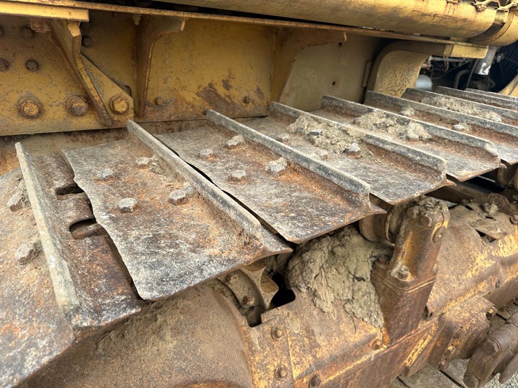 caterpillar-d6c-image-13