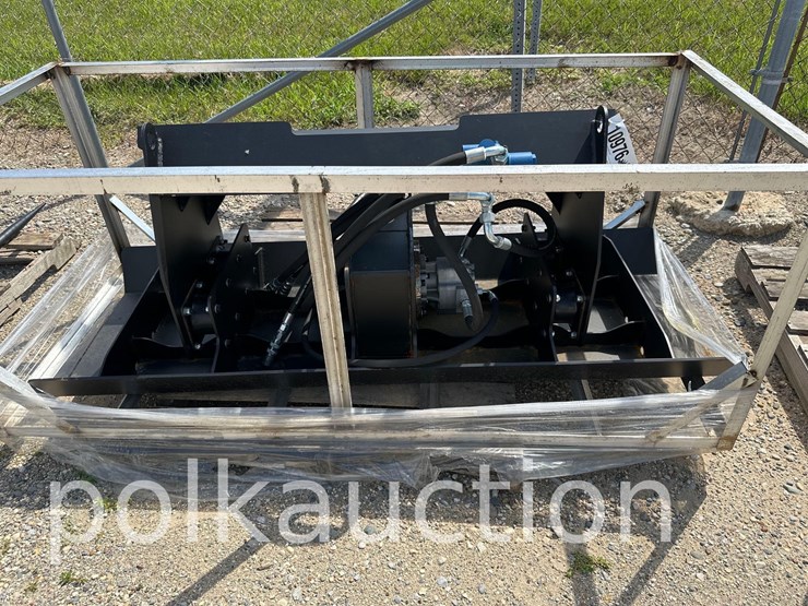 72"-skid-steer-vibrating-plate-compactor-image-1