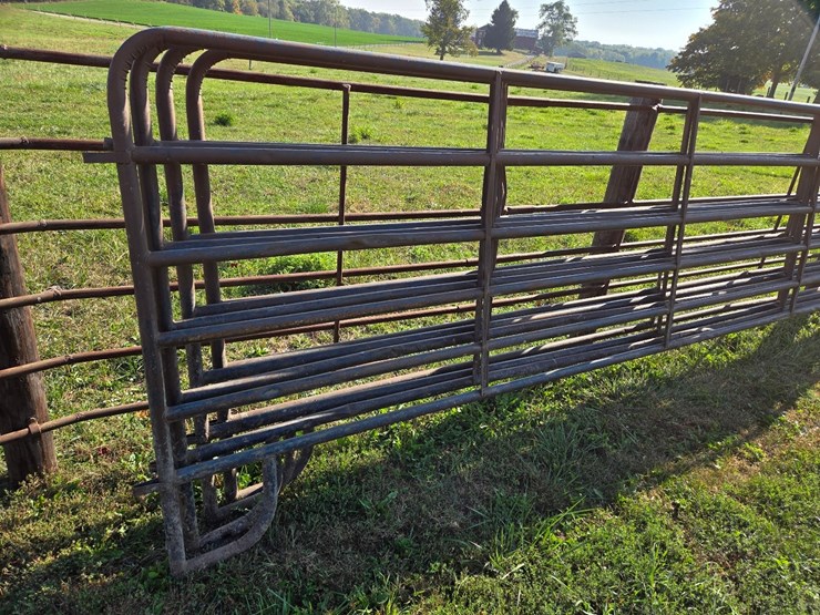 (4)-16'-corral-gates-image-2