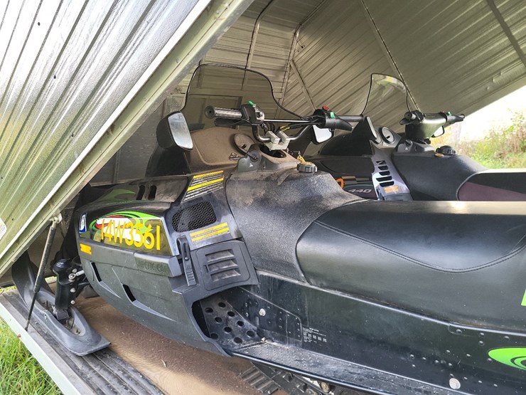 sled-shed-single-axle-snowmobile-trailer-w/2-arctic-cat-440-snowmobiles*updated-information-9/22/25-@-8:30a*-image-64