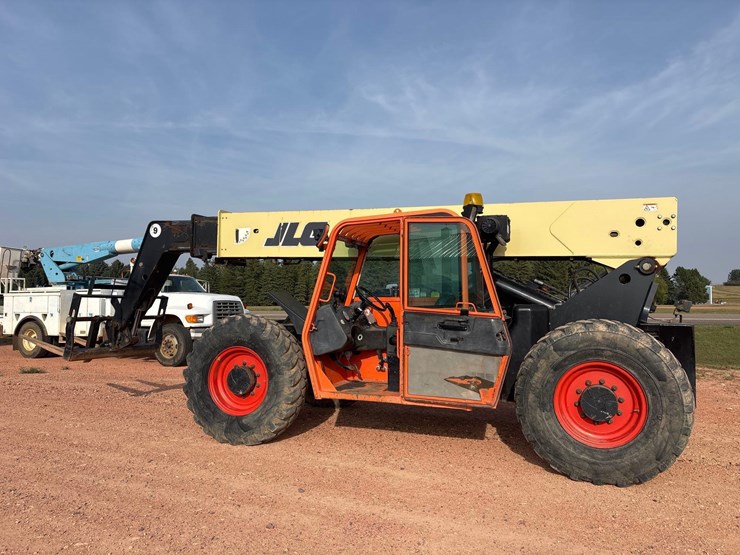 2013-jlg-g9-43a-telehandler-image-10
