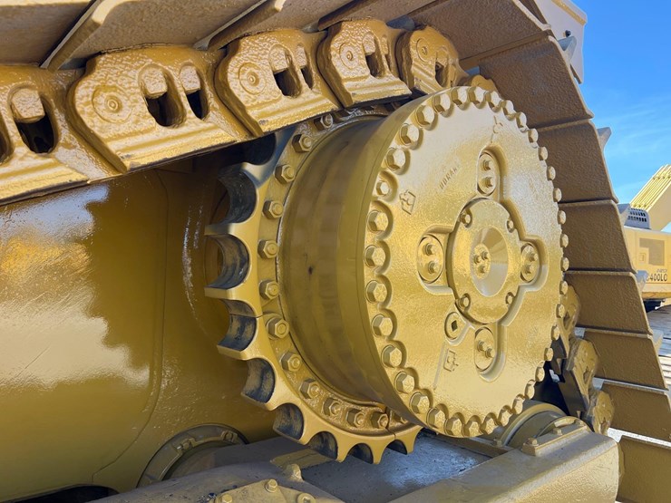 caterpillar-d10r-image-9