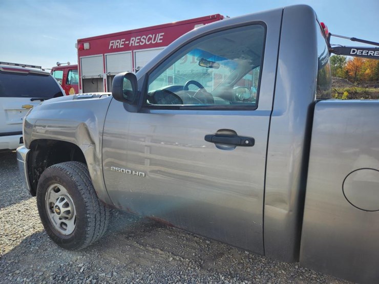 2014-chevrolet-2500-image-10