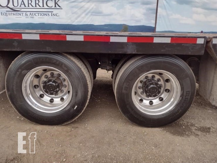 2016-peterbilt-348-image-27