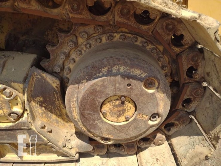 2004-komatsu-d65ex-15-image-21