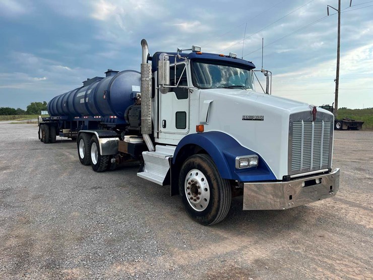 2013-kenworth-t800-image-3