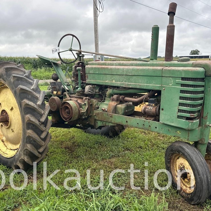 JOHN DEERE B
