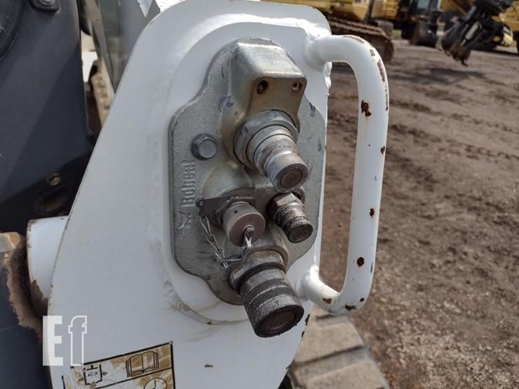 2012-bobcat-t750-image-16