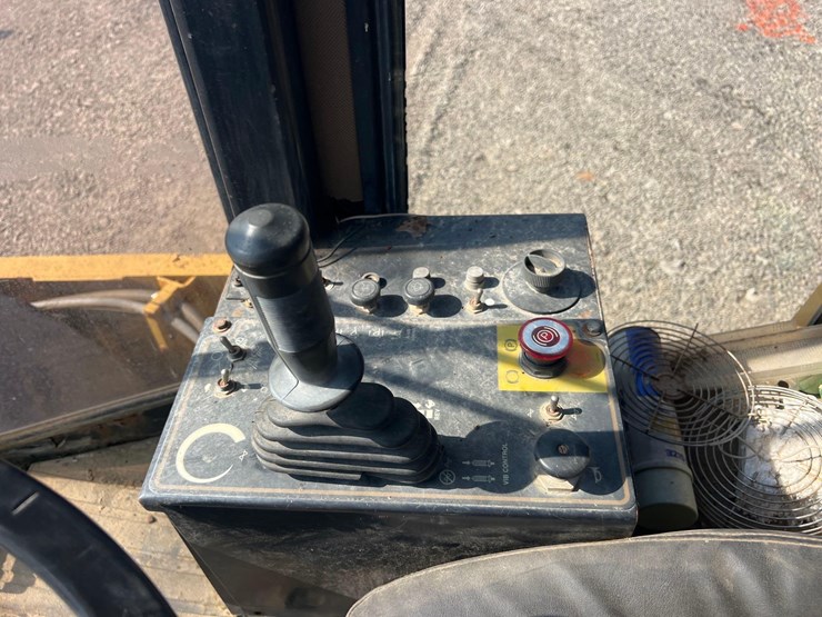 caterpillar-cs-583c-image-14