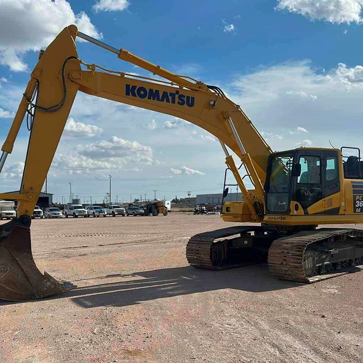 2016 KOMATSU PC360 LC-11