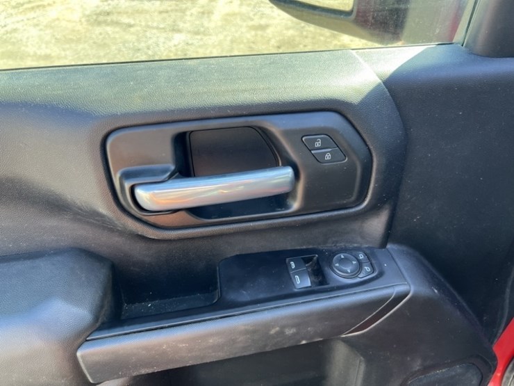 2020-chevrolet-silverado-2500-image-25