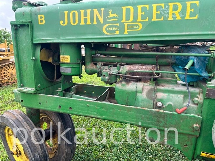 john-deere-b-image-4
