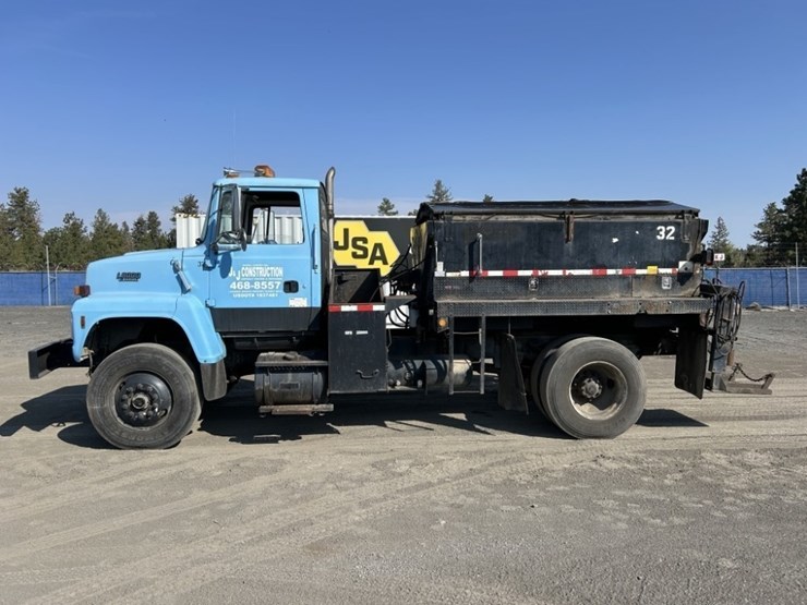 1992-ford-l8000-image-2