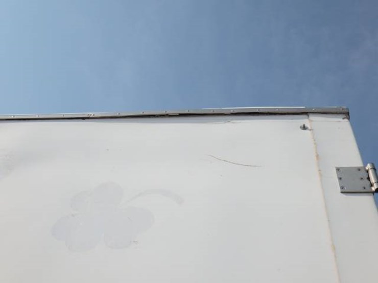 2017-peterbilt-337-image-11