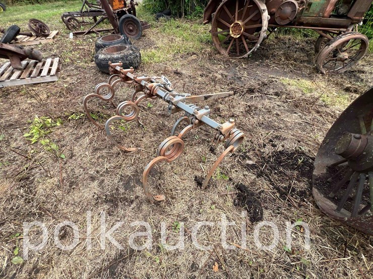 john-deere-mt-image-2