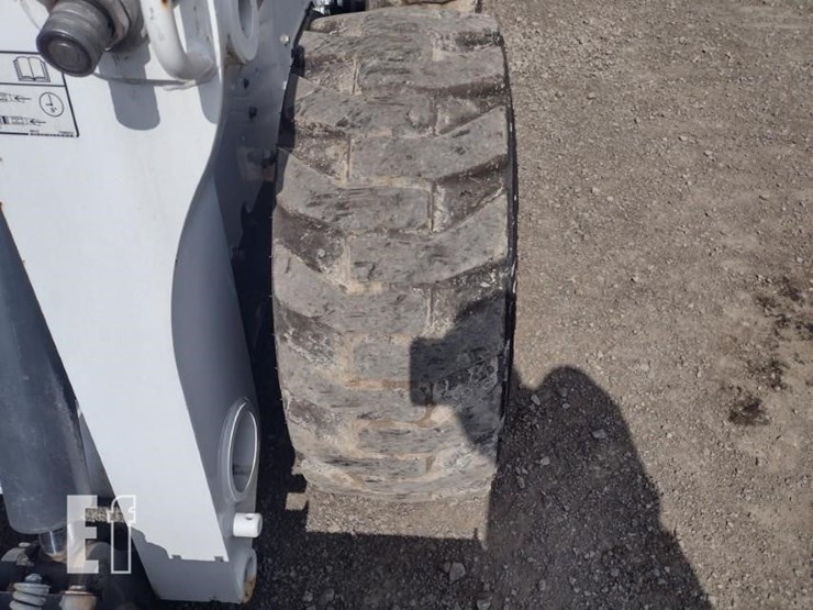 2022-bobcat-s740-image-22