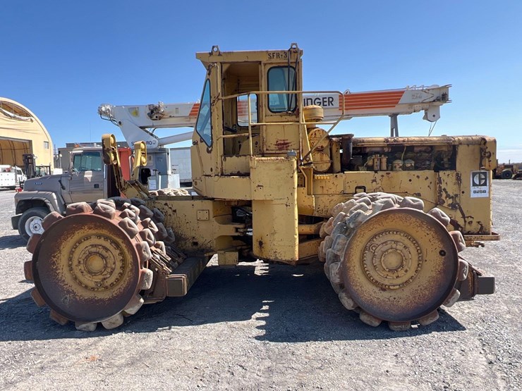 caterpillar-825b-image-1