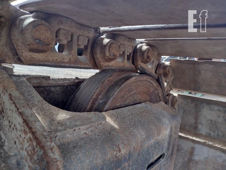 2013-deere-210g-lc-image-27