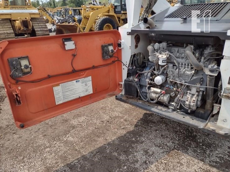 2012-bobcat-t750-image-36