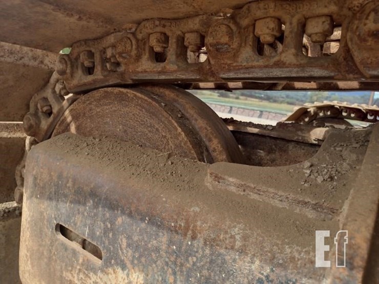 2013-deere-210g-lc-image-37