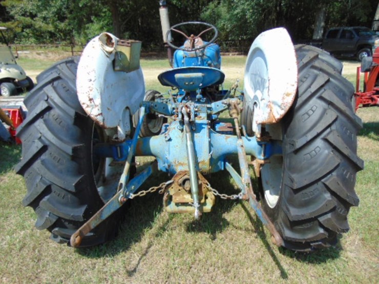 ford-2000-image-3