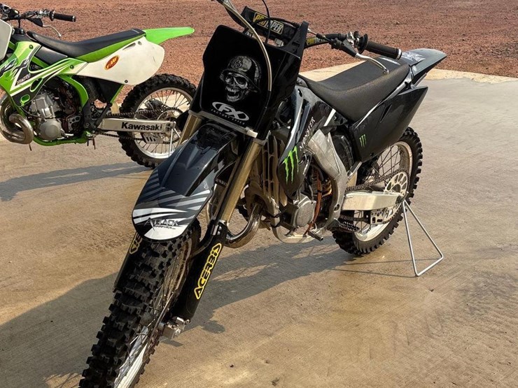 2001-honda-cr125r-dirt-bike-image-1