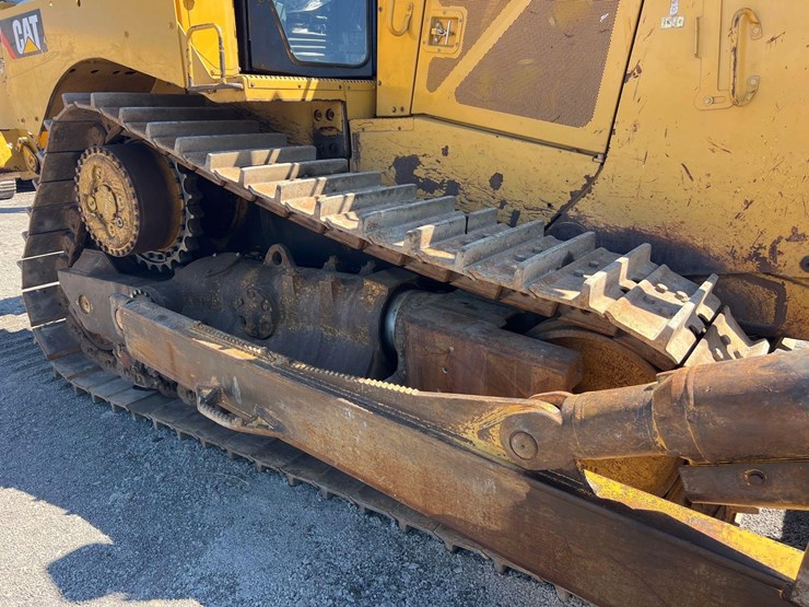 2012-caterpillar-d8t-image-15