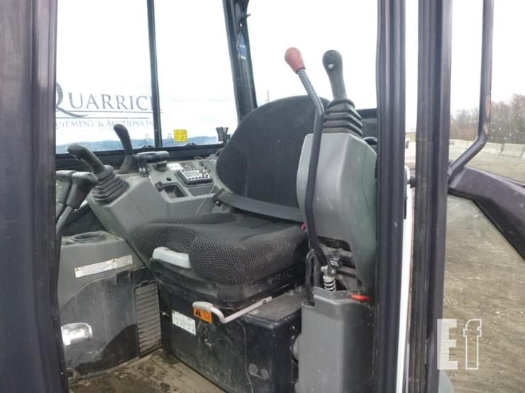 2021-bobcat-e35-image-13