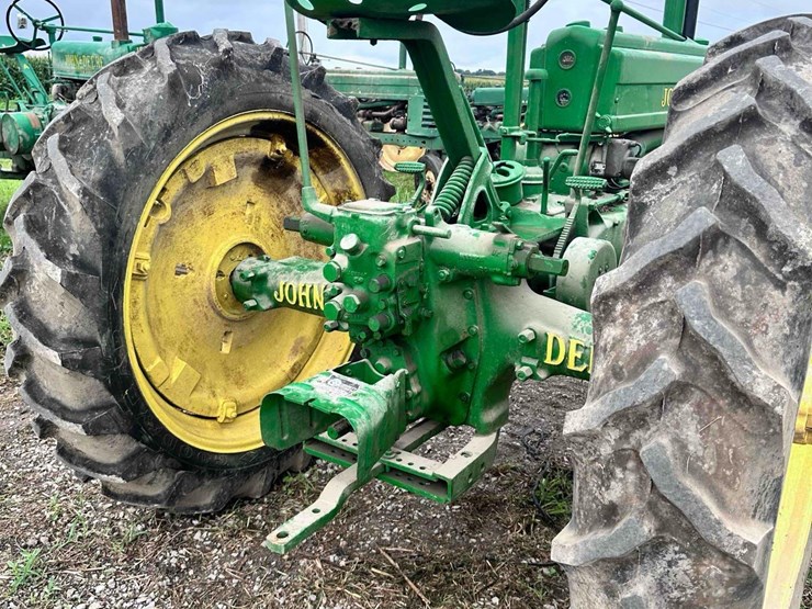 john-deere-b-image-8
