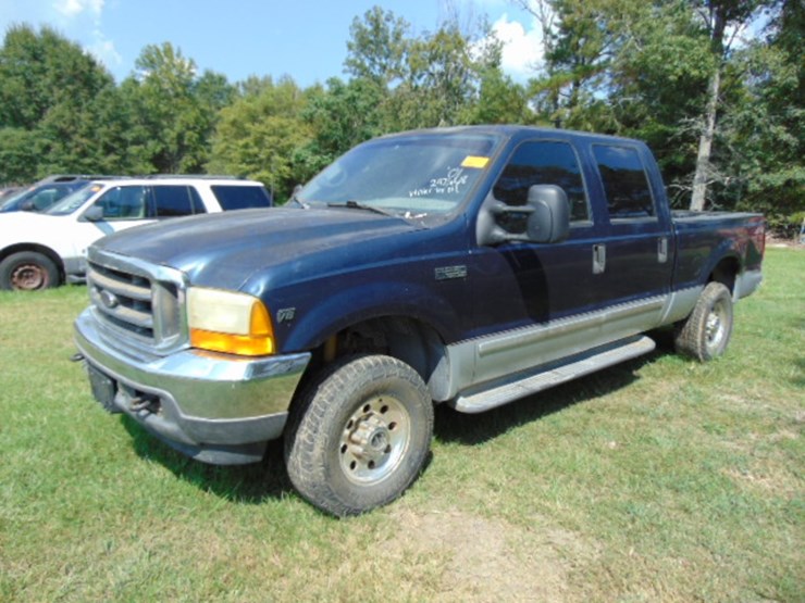 2001-ford-f250-xlt-image-1
