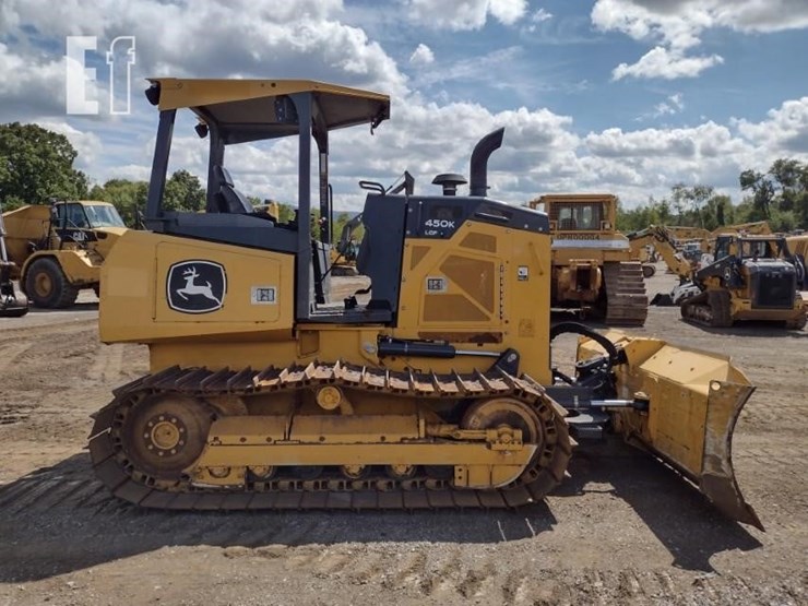 2022-deere-450k-image-3