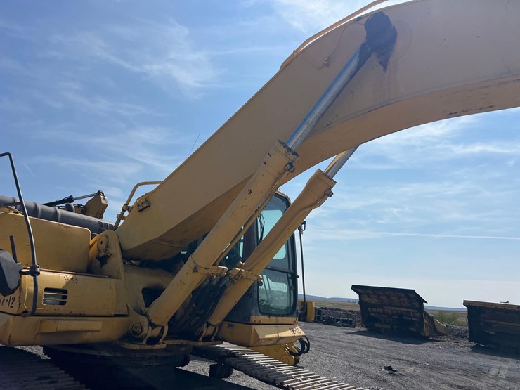 komatsu-pc400-lc-6-image-11