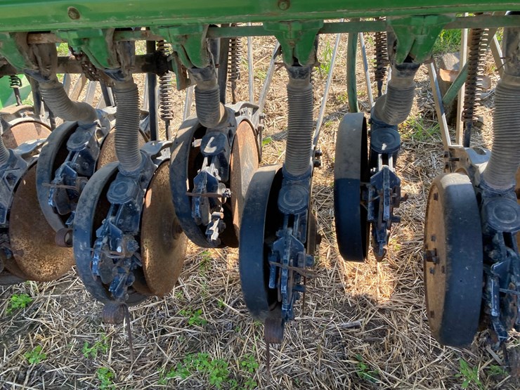 john-deere-8300-image-13