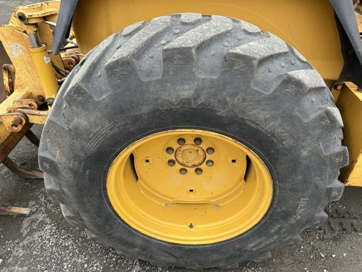 deere-210le-image-25
