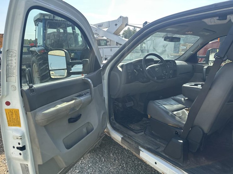 2007-chevrolet-silverado-3500-image-26