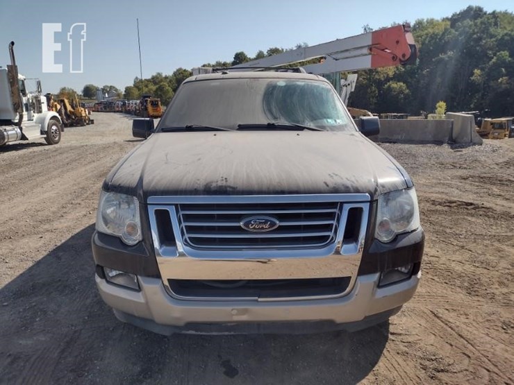 2010-ford-explorer-image-2