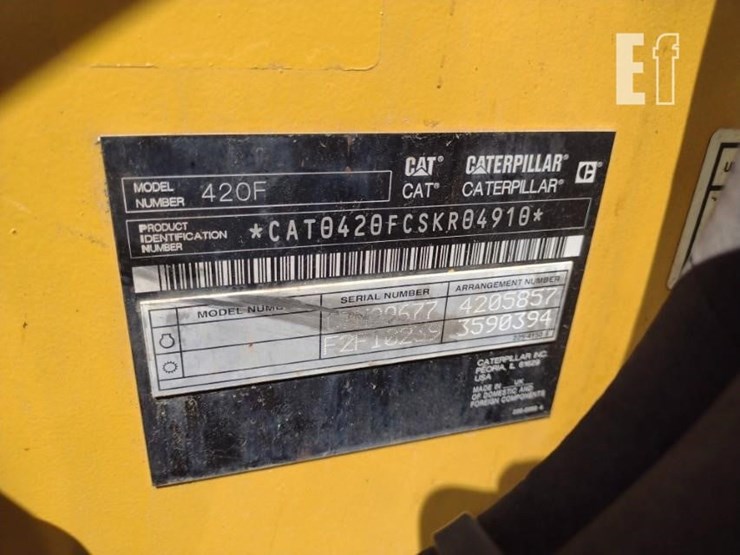 2015-caterpillar-420f-image-5