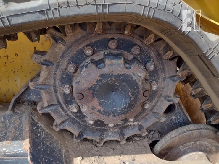 2022-deere-317g-image-20