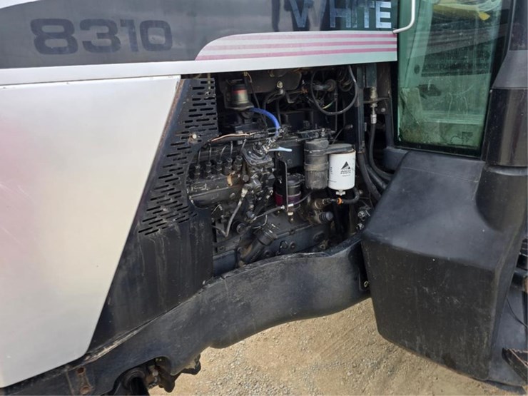 agco-white-8310-image-16