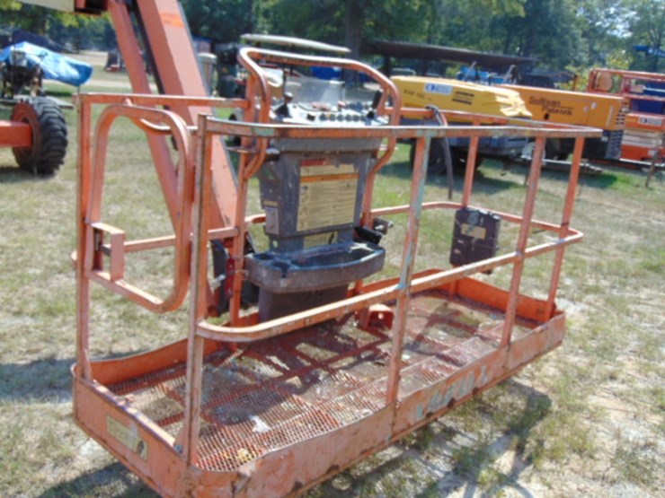 2013-jlg-460sj-image-6