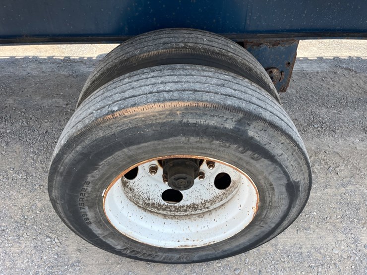 2010-utility-flatbed-image-11